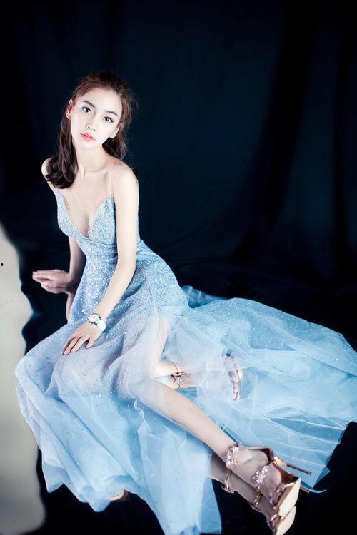 娱乐圈吃瓜杨颖微博,吃瓜群众热议不已